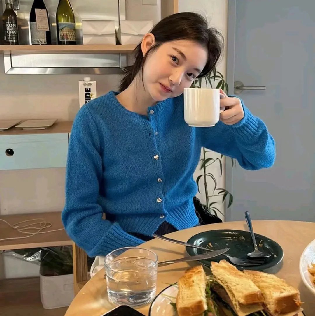 小妞死翘翘 封面